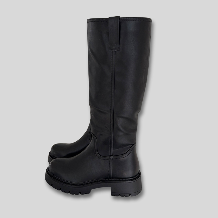 Chira - Fashionable Shoes