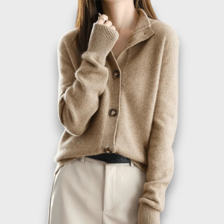 Amira – Elegant Cardigan