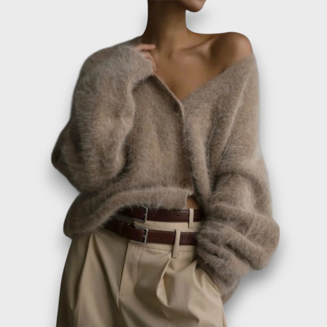 Laria – Soft Cardigan with Classic Cut